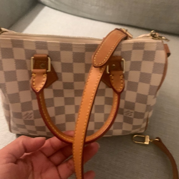 White leather bag. High quality not Louis Vuitton. - Picture 12 of 12